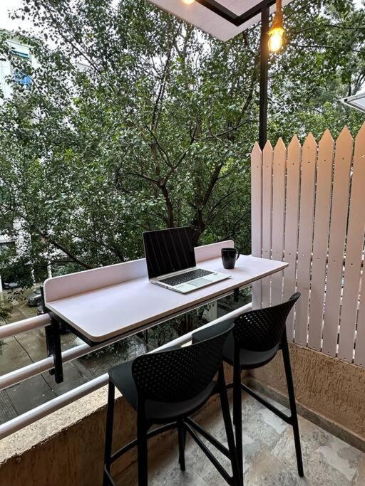 Zenn Pvt With Balcony Smart Tv Wifi Ac