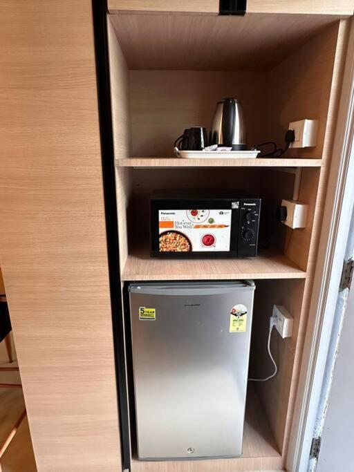 Zenn Pvt With Balcony Smart Tv Wifi Ac Pune